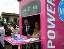 Проект Motopower от Motorola – сотовая связь даже в Уганде!